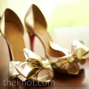 Rare Christian Louboutin Gold Bow T Dorcet sz 37